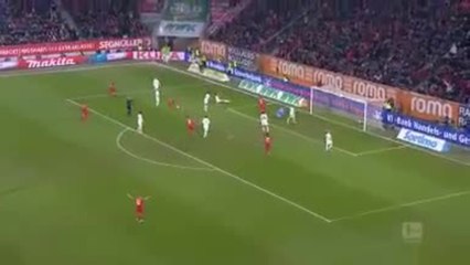 22e j.- La passe décisive petit pont de Coman pour Alaba