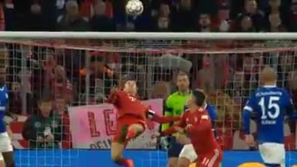 Bundesliga : 21e j. - Le retourné de Lewandowski qui devient une passe décisive