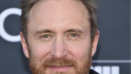 FEMME ACTUELLE - Photo - David Guetta : à 52 ans, il affiche ses abdos et bluffe la toile