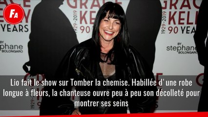 FEMME ACTUELLE - Lio se lâche et montre ses seins dans le “Tube de l’été” sur France 3