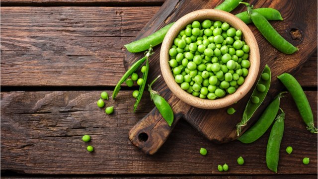 FEMME ACTUELLE - Cuisiner les petits pois : nos recettes et astuces