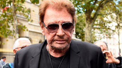 FEMME ACTUELLE -  La tombe de Johnny Hallyday déplacée en urgence ? La mairie de Saint-Barthélemy répond