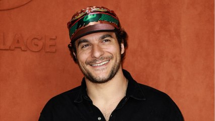 FEMME ACTUELLE - Plus sexy que jamais, Amir affiche ses abdos à la plage