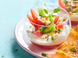 Verrines de tomate, fleur à la chantilly de mozzarella