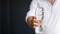 FEMME ACTUELLE - Ces erreurs que l'on fait tous en consommant de l'eau en bouteille ou du robinet