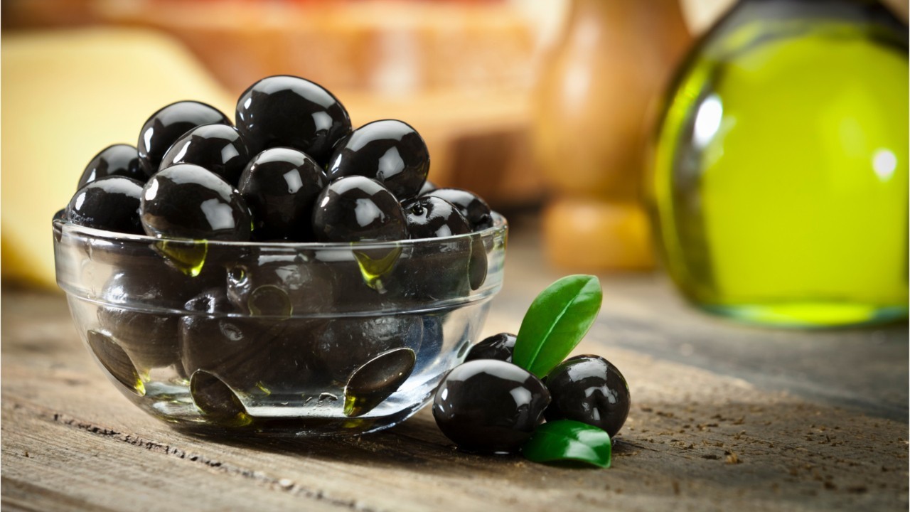 Scandales des fausses olives noires vendues en masse : comment ne pas se  faire avoir ? : Femme Actuelle Le MAG