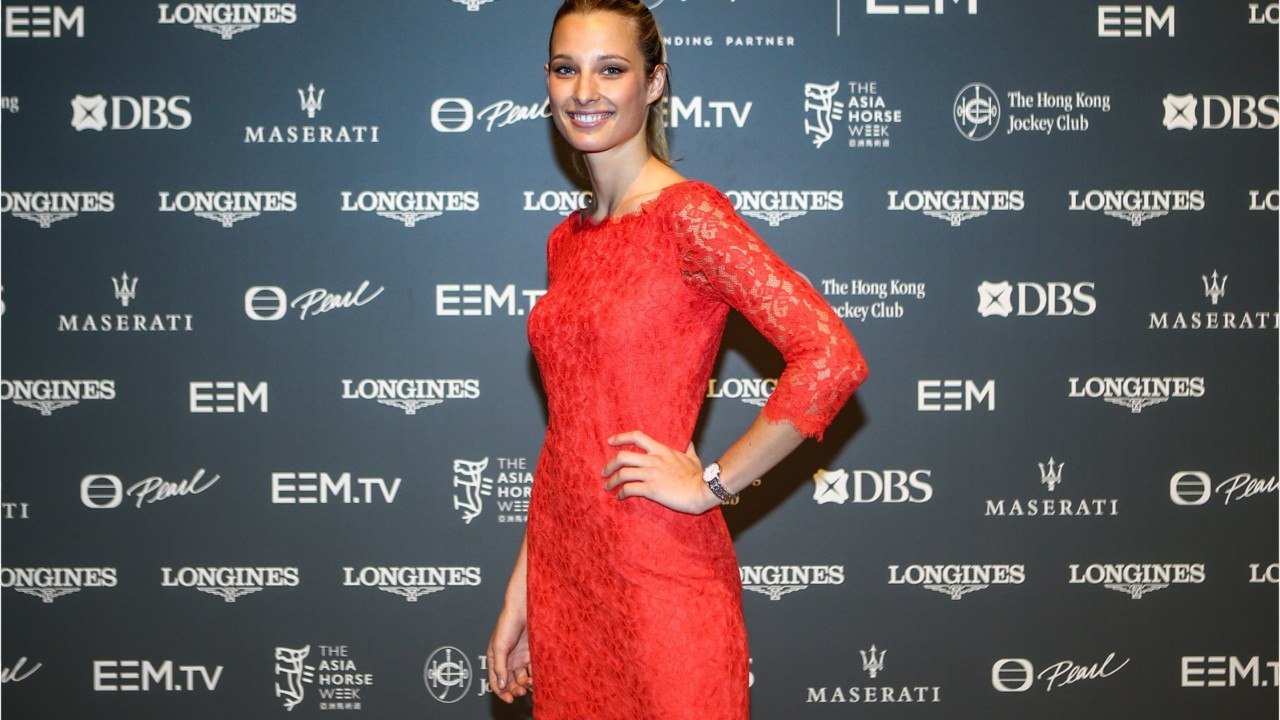 FEMME ACTUELLE - Ilona Smet : ce look trop canon en petite robe noire à copier illico !