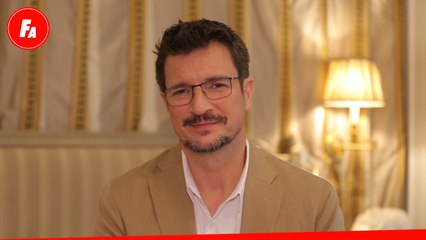 FEMME ACTUELLE - Nathan Fillion nous présente sa série "The Rookie"