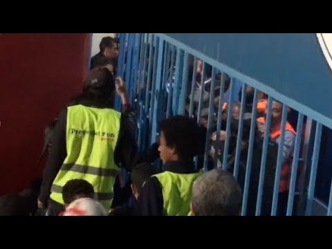 خناقة وتكسير زجاج بين لاعبي الأهلي وبيراميدز بعد انتهاء اللقاء