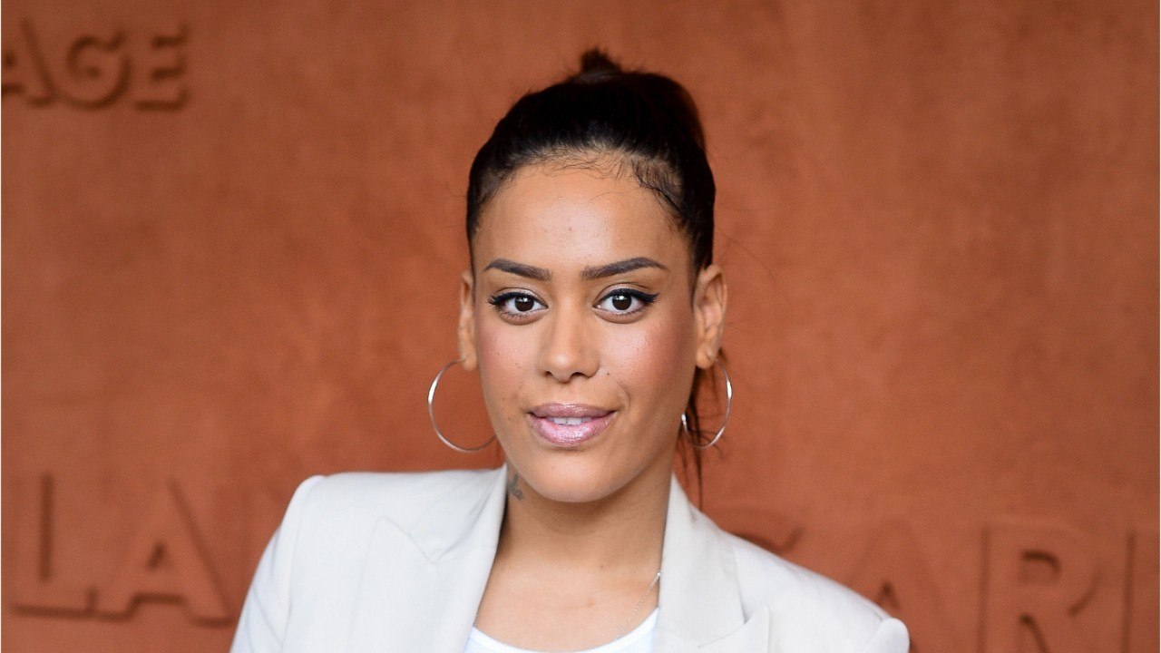 FEMME ACTUELLE "Je me trouvais hideuse" comment Amel Bent a su