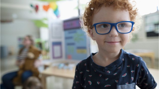 FEMME ACTUELLE - Des exercices de sophrologie pour aider son enfant à se faire respecter dans la cour de récré