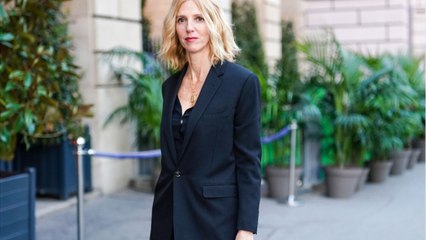 FEMME ACTUELLE - Sandrine Kiberlain découvrir l'histoire de sa carte de crédit perdue dans le journal!