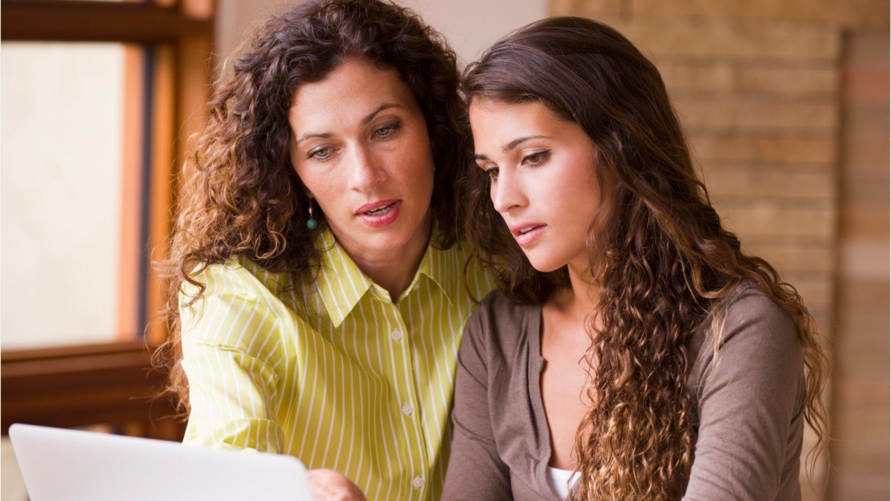 FEMME ACTUELLE - Orientation : 4 conseils pour aider mon ado à choisir ses études supérieures