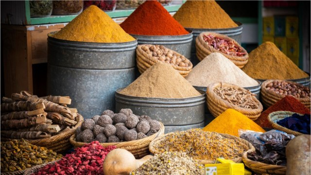 FEMME ACTUELLE - Les secrets de bien-être à l'orientale à adopter au quotidien