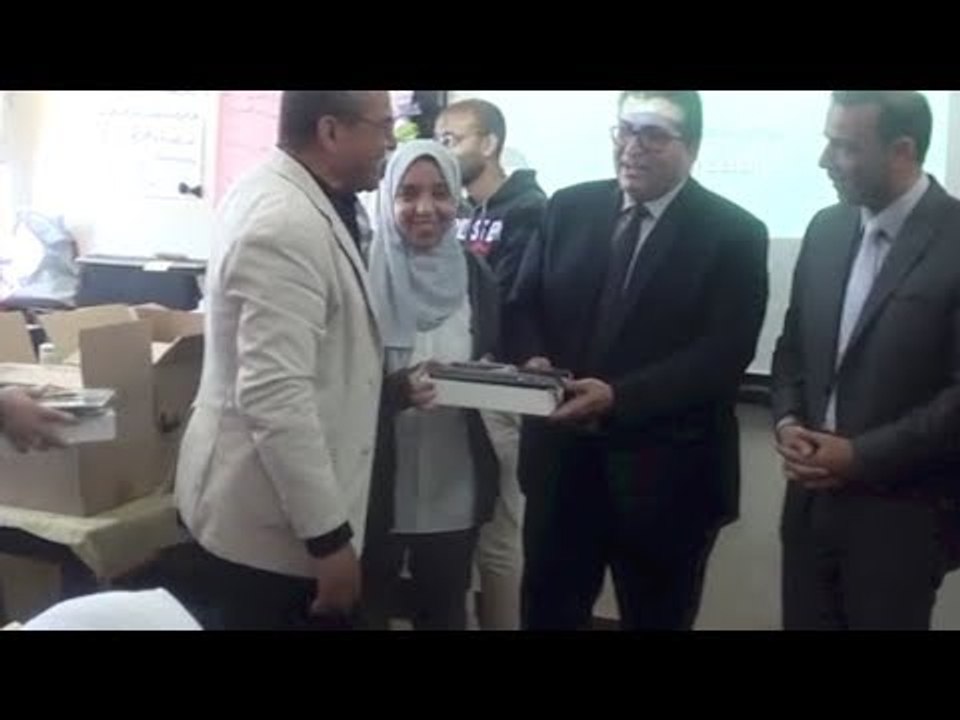 تسليم 642 تابلت لطلاب جنوب سيناء