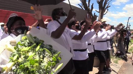 Misas multitudinarias y vigilias en toda Sudáfrica para despedir a Tutu