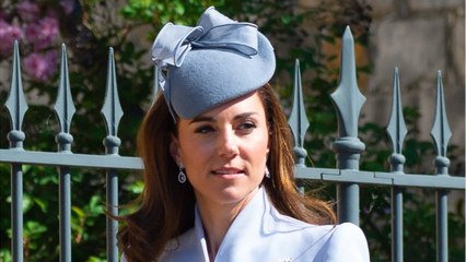 FEMME ACTUELLE - Kate Middleton rayonne dans un total look bleu qu’on lui connaît déjà !