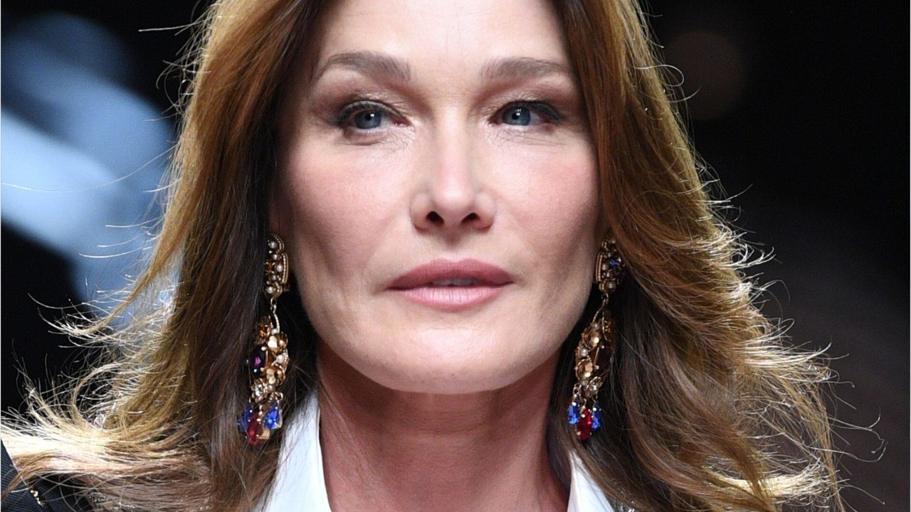 FEMME ACTUELLE - Carla Bruni : Les internautes hallucinent sur un cliché, où elle ressemble incroyablement à une autre star