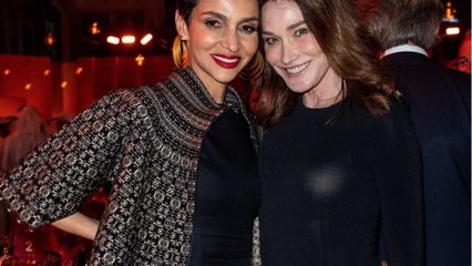 FEMME ACTUELLE - Carla Bruni en flagrant délit d’accident de soutien-gorge dans une robe trop transparente au Qatar