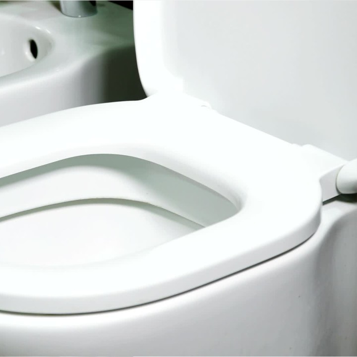 10 choses qu'il ne faut surtout plus jeter dans les toilettes : Femme  Actuelle Le MAG