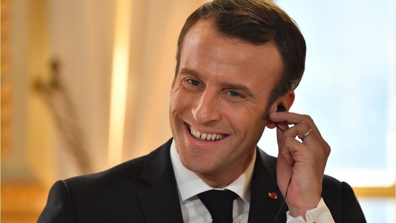 FEMME ACTUELLE - La soirée d'Emmanuel Macron en maraude auprès des SDF à Paris