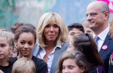 FEMME ACTUELLE - Brigitte Macron : ce que ses élèves pensaient de sa relation avec Emmanuel Macron