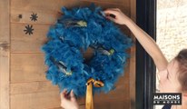 FEMME ACTUELLE - Déco de Noël tendance : une couronne facile avec un boa-DIYAH2018_N_GREEN_Couronne BOA_ 15sec
