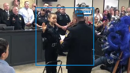 SIMONE : Une petite fille rêvant de devenir policière