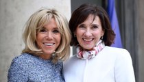 FEMME ACTUELLE - Brigitte Macron dévoile ses jambes dans une robe en tweed ultra tendance