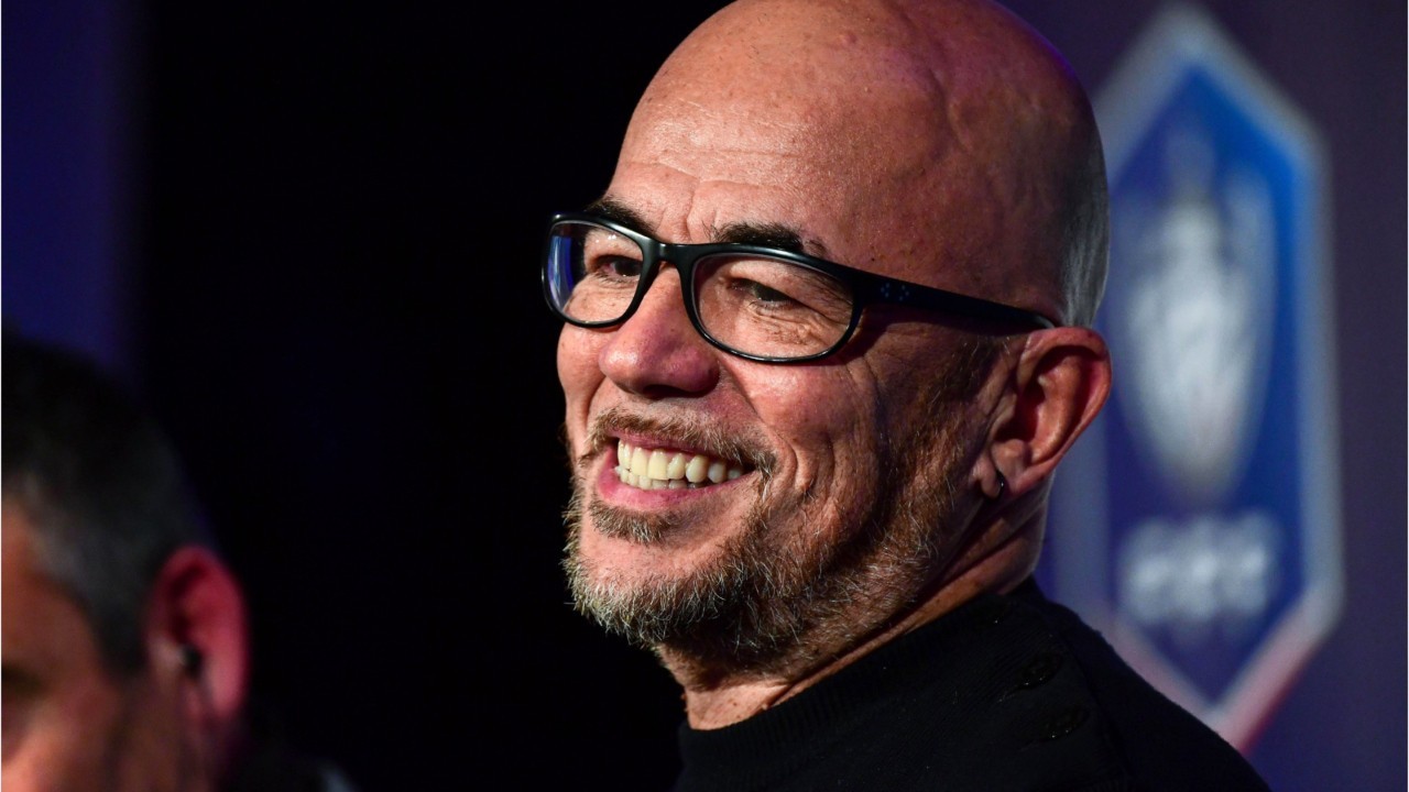 FEMME ACTUELLE - Pascal Obispo évoque sa relation conflictuelle avec son  ami Johnny Hallyday