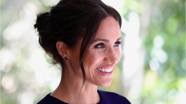 FEMME ACTUELLE - Meghan Markle, très enceinte, dans une robe ultra moulante (mais un peu trop mémére) !