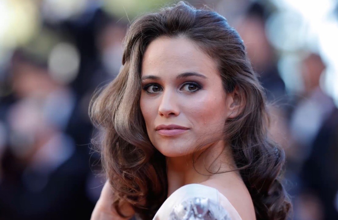 FEMME ACTUELLE - Lucie Lucas (Clém) : pourquoi elle a failli quitter la série de TF1