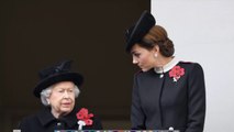 FEMME ACTUELLE - Kate Middleton au côté de la reine Élisabeth II pour le centenaire de l'armistice, Meghan Markle en retrait