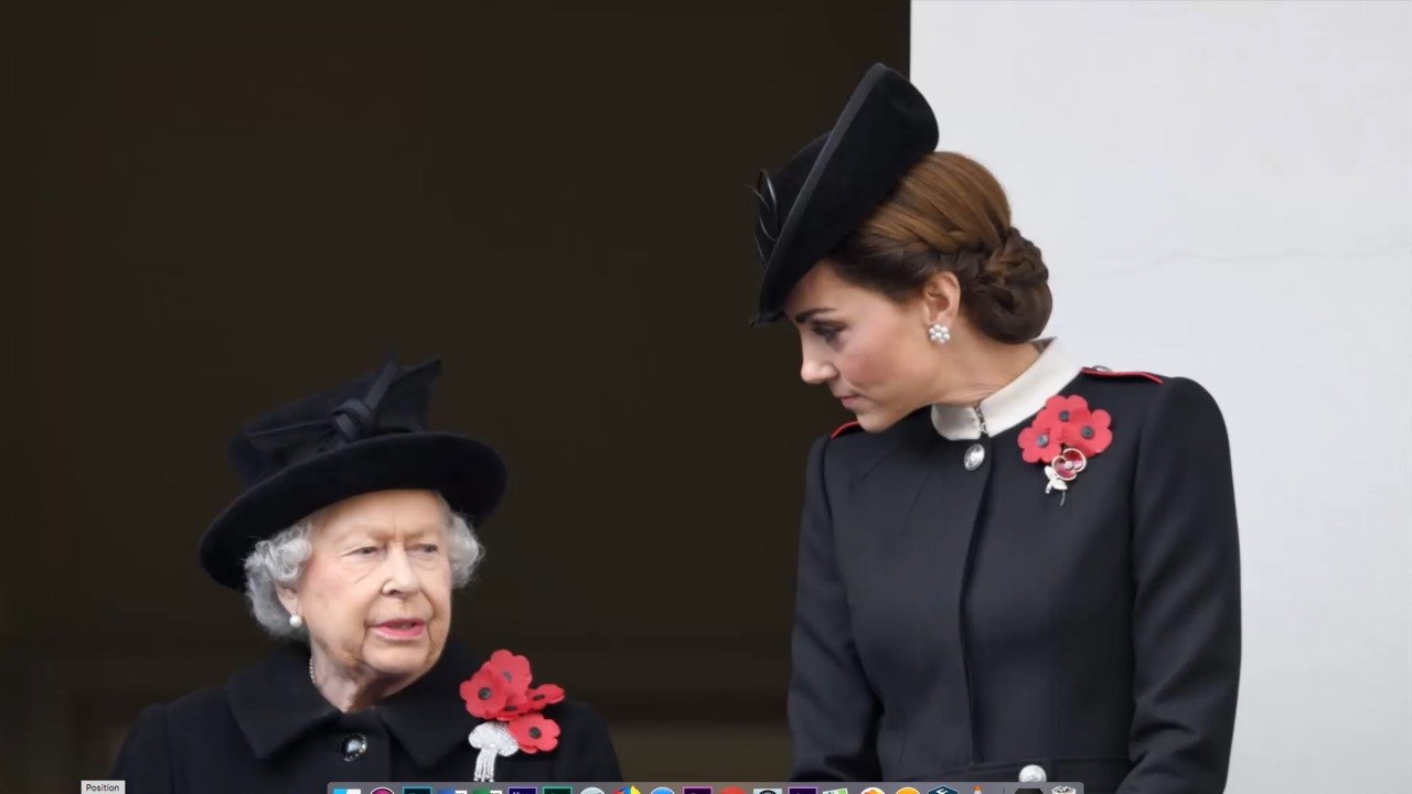 FEMME ACTUELLE - Kate Middleton au côté de la reine Élisabeth II pour le centenaire de l'armistice, Meghan Markle en retrait