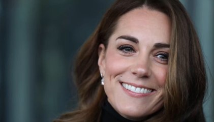 FEMME ACTUELLE - Kate Middleton, sublime dans une robe flashy qu’elle portait déjà en 2012