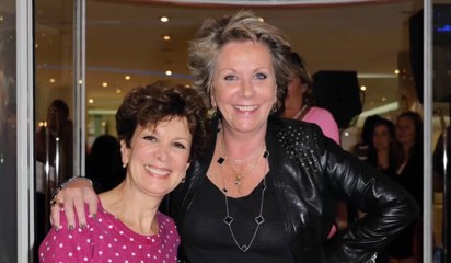 FEMME ACTUELLE - Après des années de guerre, les sœurs Françoise et Catherine Laborde s'affichent ensemble sur Twitter