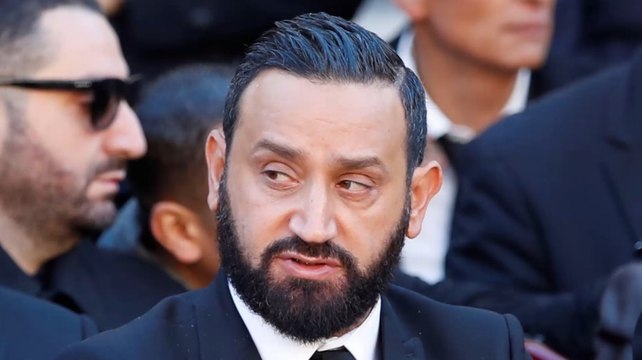 FEMME ACTUELLE - Cyril Hanouna, attaqué par TF1 après avoir diffusé des photos de Karine Ferri nue, réplique