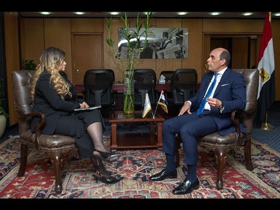 رئيس بنك القاهرة يتحدث عن دور القطاع المصرفي في...