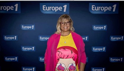 FEMME ACTUELLE - Laurence Boccolini, son look rock ultra-tendance qui lui va si bien