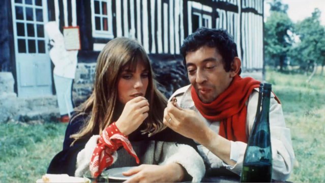 FEMME ACTUELLE - Jane Birkin : l’objet symbolique qu’elle a glissé dans le cercueil de Serge Gainsbourg