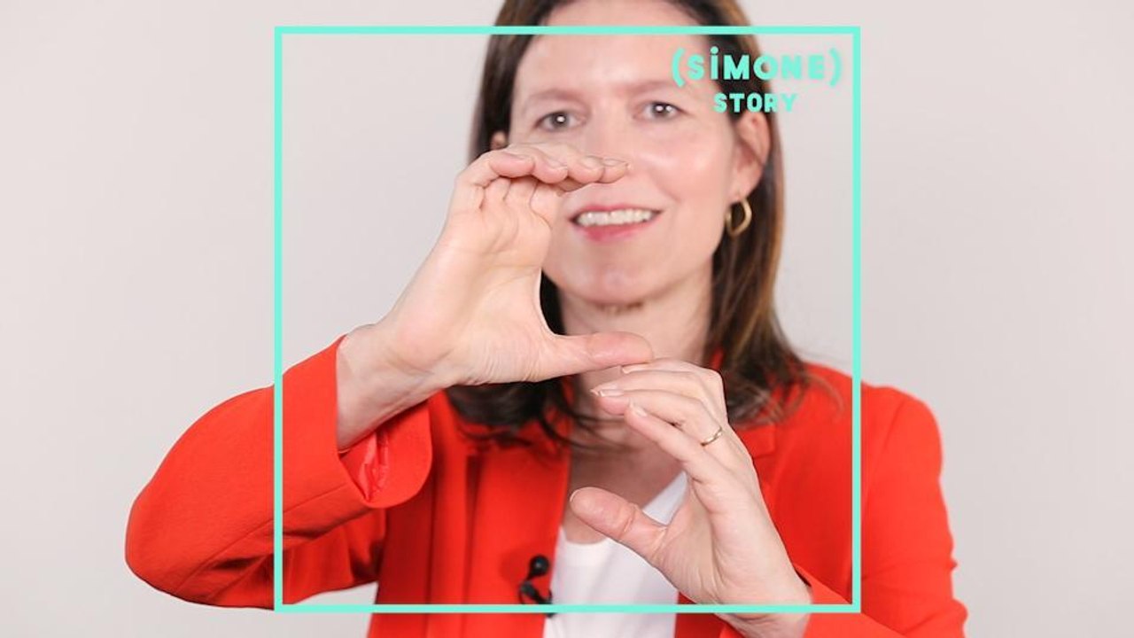 SIMONE: Marie-Caroline Saglio-Yatzimirsky est psychologue. Elle libère la parole des réfugiés.