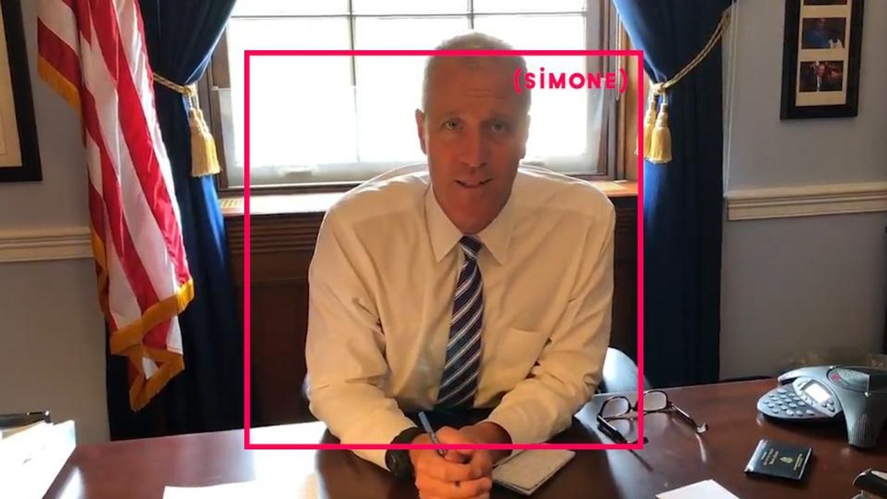 SIMONE : Sean Patrick Maloney a voulu acheter des tampons pour ses employées, voici ce qu'il s'est passé