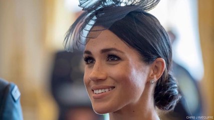 FEMME ACTUELLE - Meghan Markle : elle adopte encore un must have de l’été ! A découvrir illico !