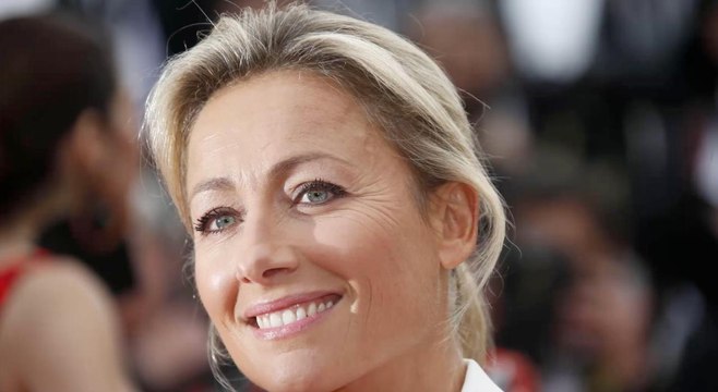 FEMME ACTUELLE - Anne-Sophie Lapix, lynchée sur la Toile pour un tacle sur le salaire des joueurs de foot