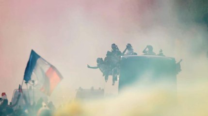 FEMME ACTUELLE - Drame évité de justesse : les Bleus visés par un projectile pendant leur descente