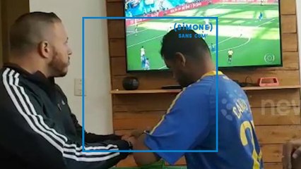 SIMONE :  Ce Brésilien sourd et aveugle vit les matchs de foot grâce à ses amis