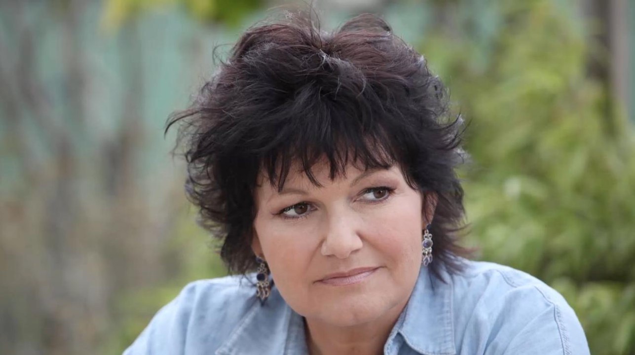 FEMME ACTUELLE - Mort de Maurane : Hélène Segara parle d'une "relation qui l’a beaucoup abîmée"