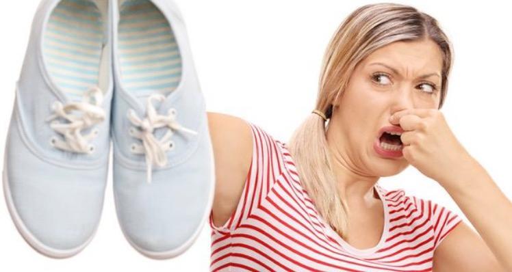 Chaussures 10 Astuces Pour Enlever Les Mauvaises Odeurs Femme Actuelle Le Mag