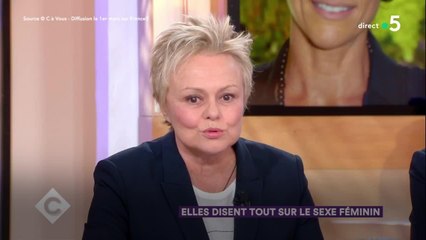 FEMME ACTUELLE - Muriel Robin victime d'insultes homophobes avec sa compagne, Anne Le Nen