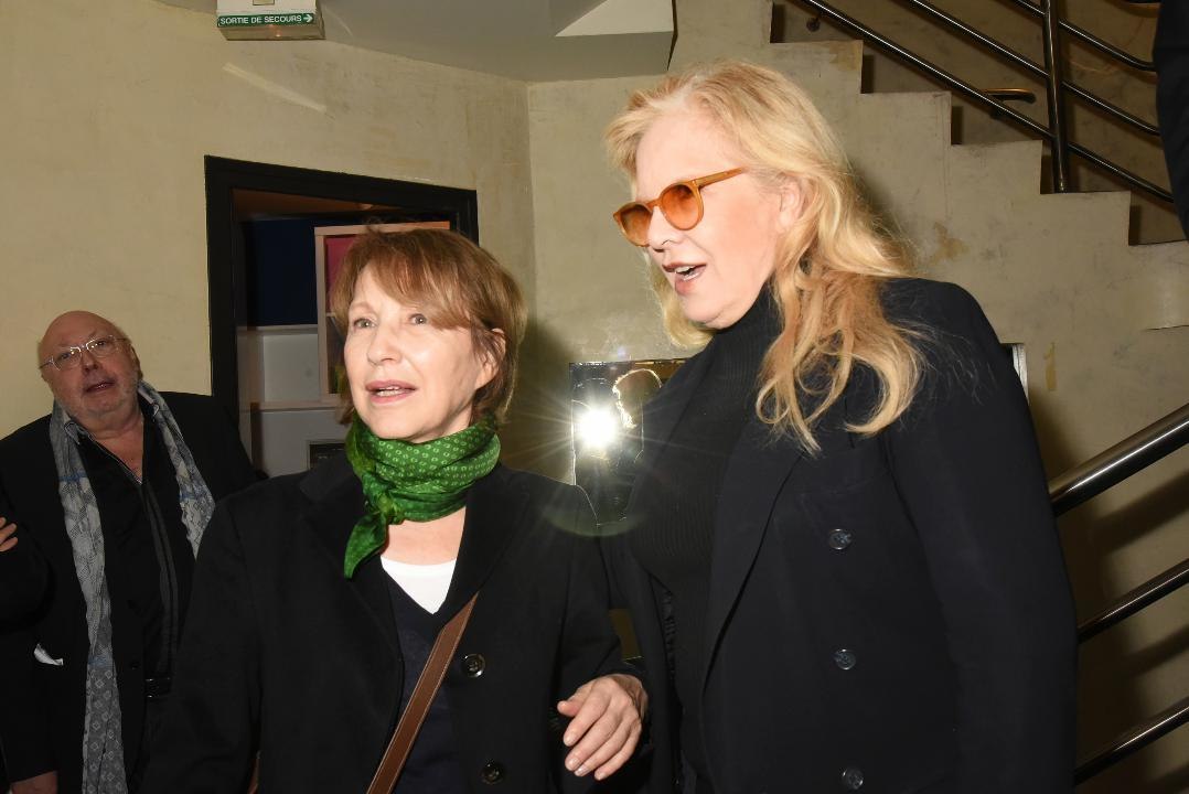 FEMME ACTUELLE - Sylvie Vartan et Nathalie Baye : les ex-femmes de Johnny passent une soirée très complices